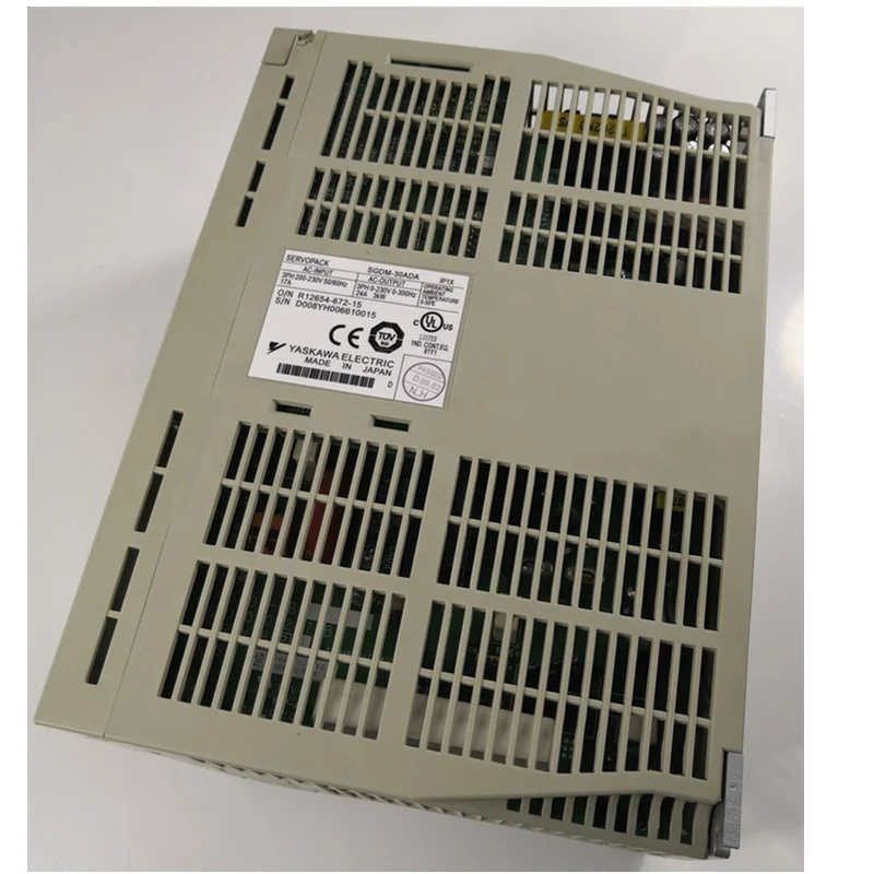 

YASKAWA SGDM-30ADA сервопривода переменного тока
