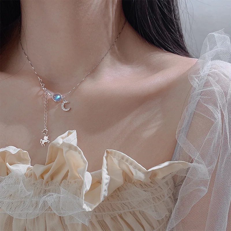 

Simple Sweet Moonstone Unicorn silvery Plated Necklace Moon Clavicle Chain Personality Temperament For Women Pendant