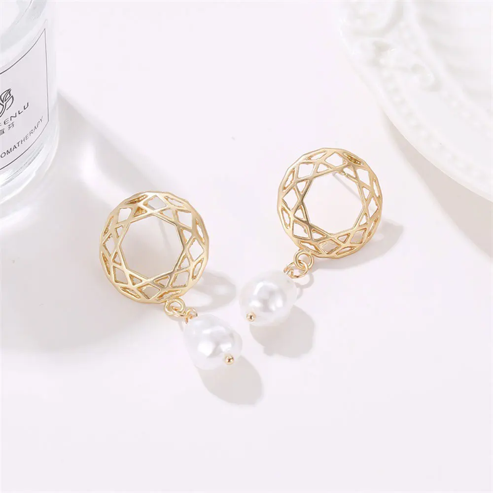 Женские ажурные серьги с жемчугом простые свадебные круглой формы в Корейском