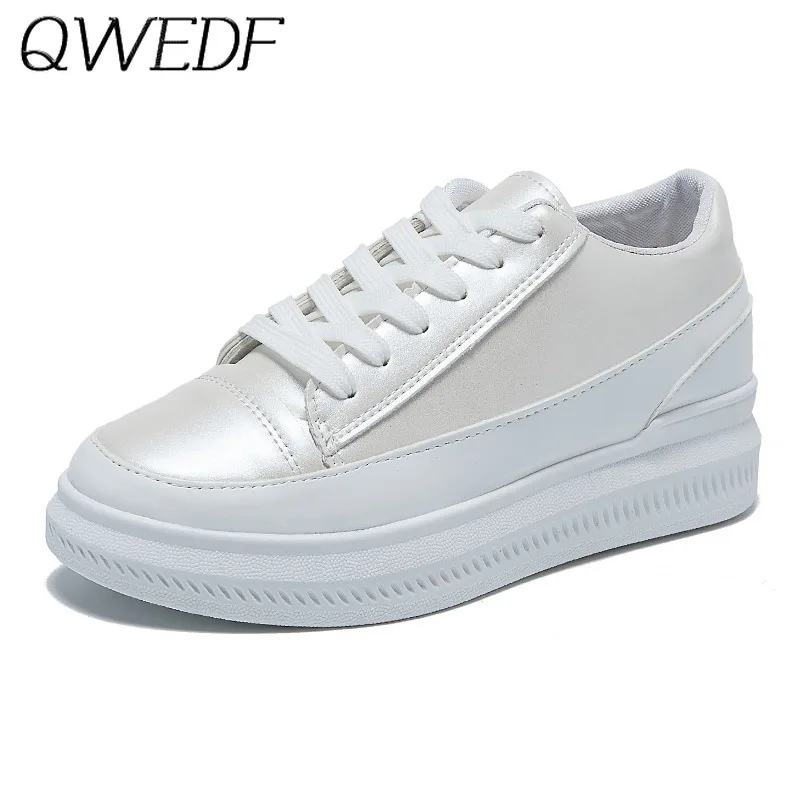 

2019 Autumn Fashion Women Casual Shoes Wild Platform Heels Increase Female Shoes Leisure Women White Sneakers Flats Shoes U7-18