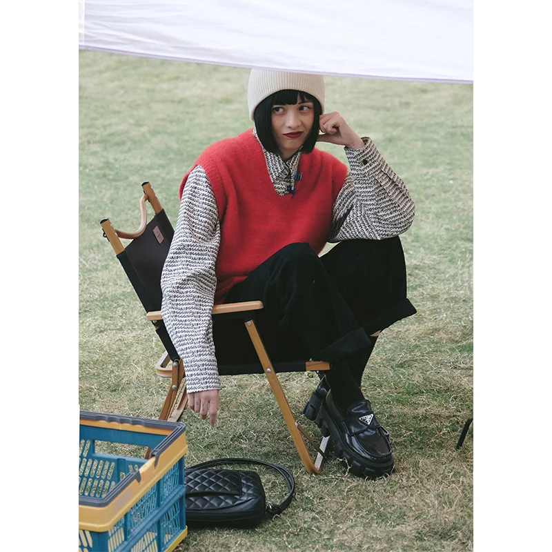 Жилет женский вязаный с V-образным вырезом и воском | Женская одежда