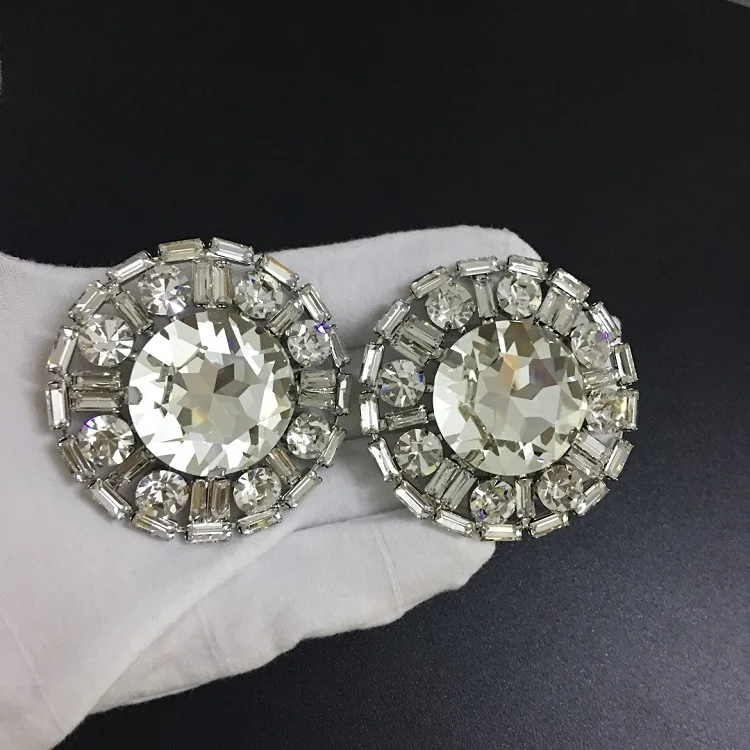 

European and American Retro Exaggerated Irregular Crystal round Ear Clip