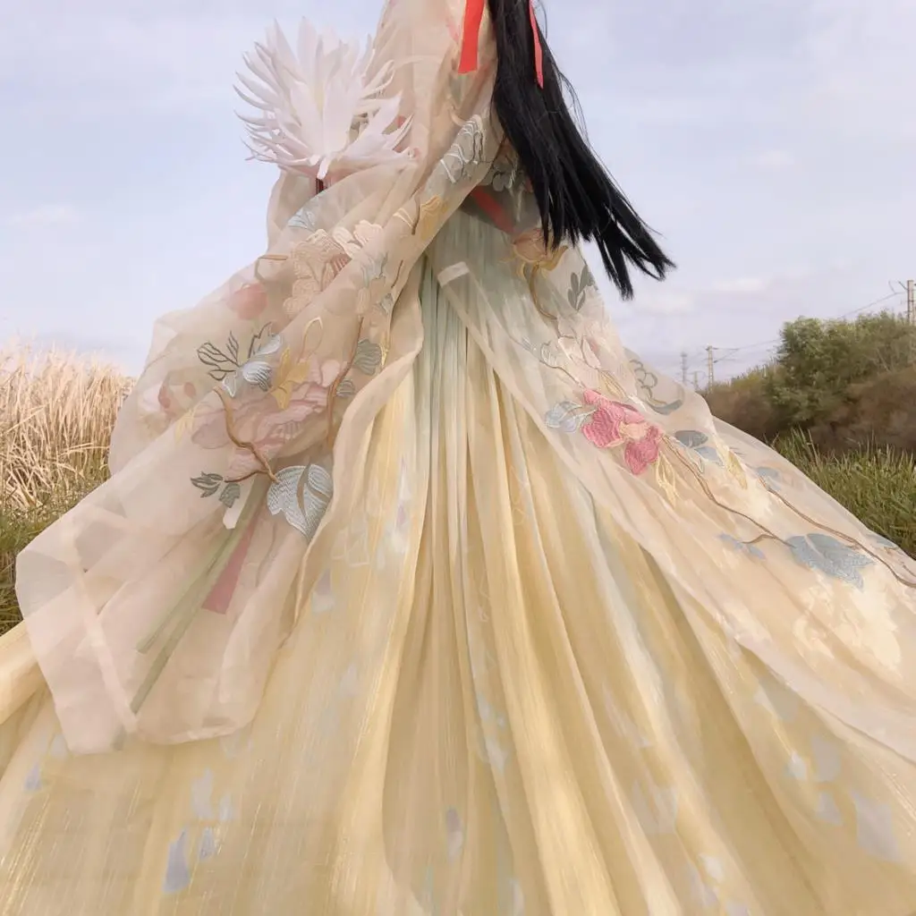 Костюм ханьфу улучшенный с элементами китайского цветочного принта женское