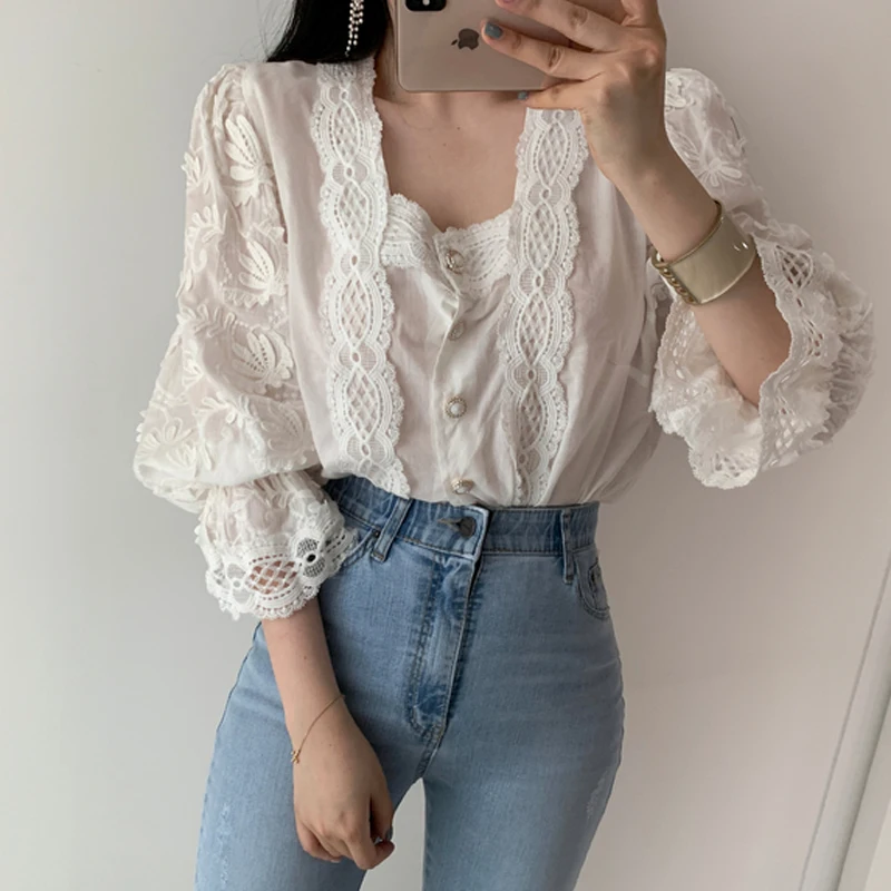 Женские винтажные кружевные блузки с квадратным вырезом белые расклешенными