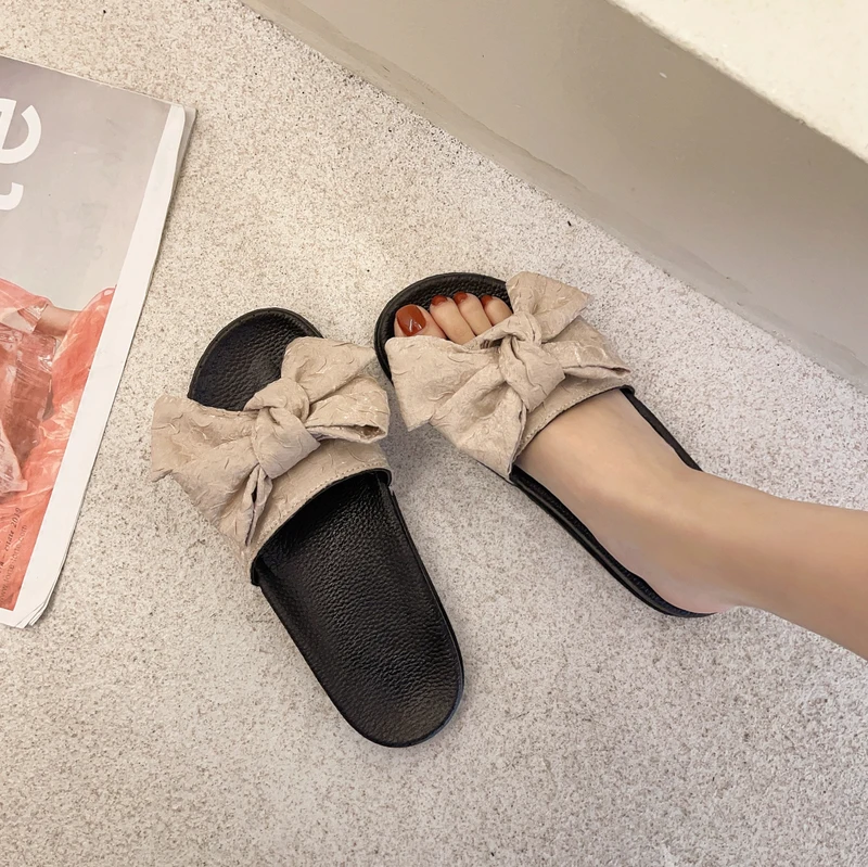 

Med Slippers Soft Shoes Woman 2021 Luxury Slides Butterfly-Knot Platform Pantofle Comfort Designer Summer New Flat Fabric PU Rub