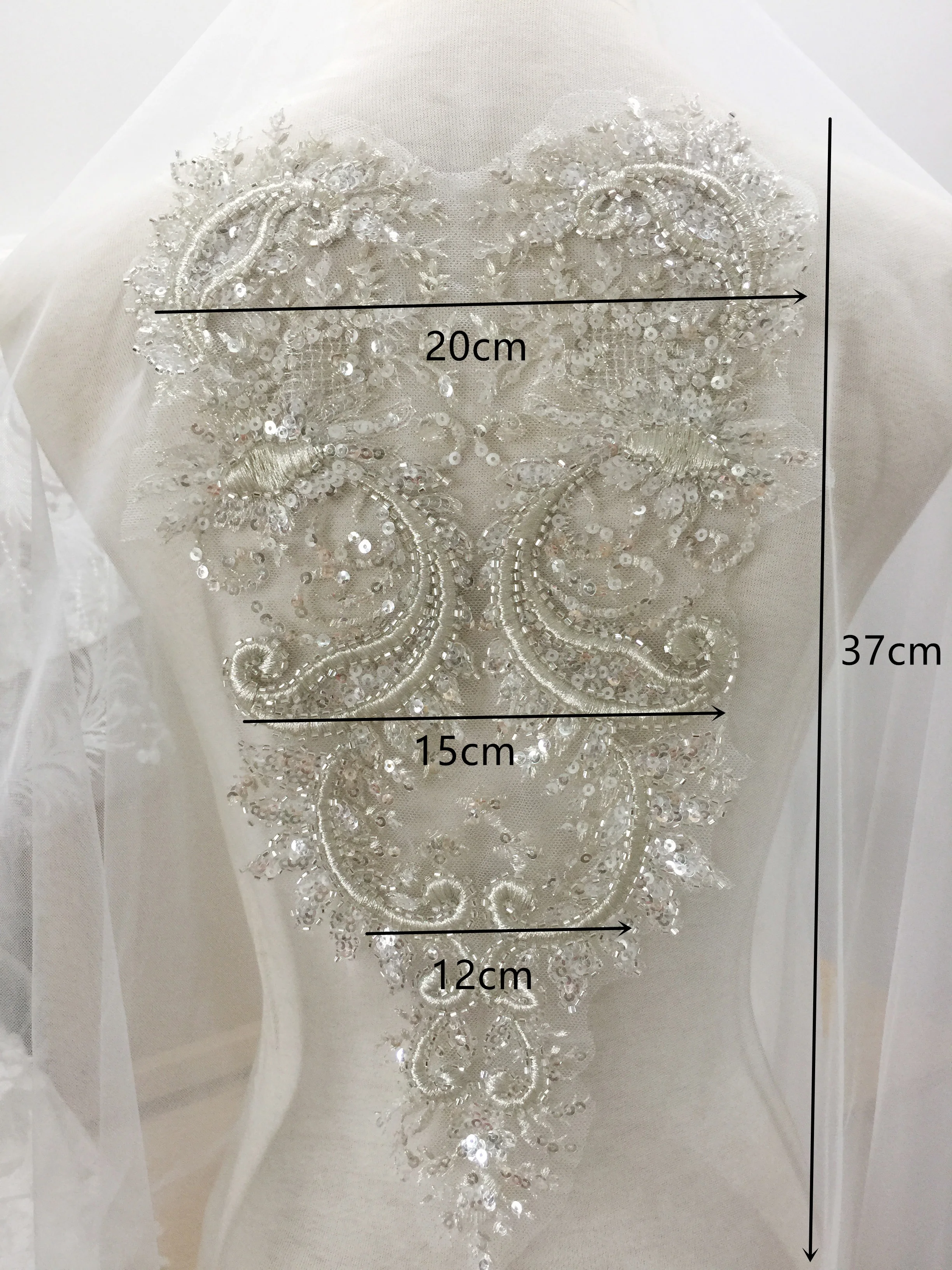 2 предмета в комплекте Одежда высшего качества 3D серебряной нитью из бисера