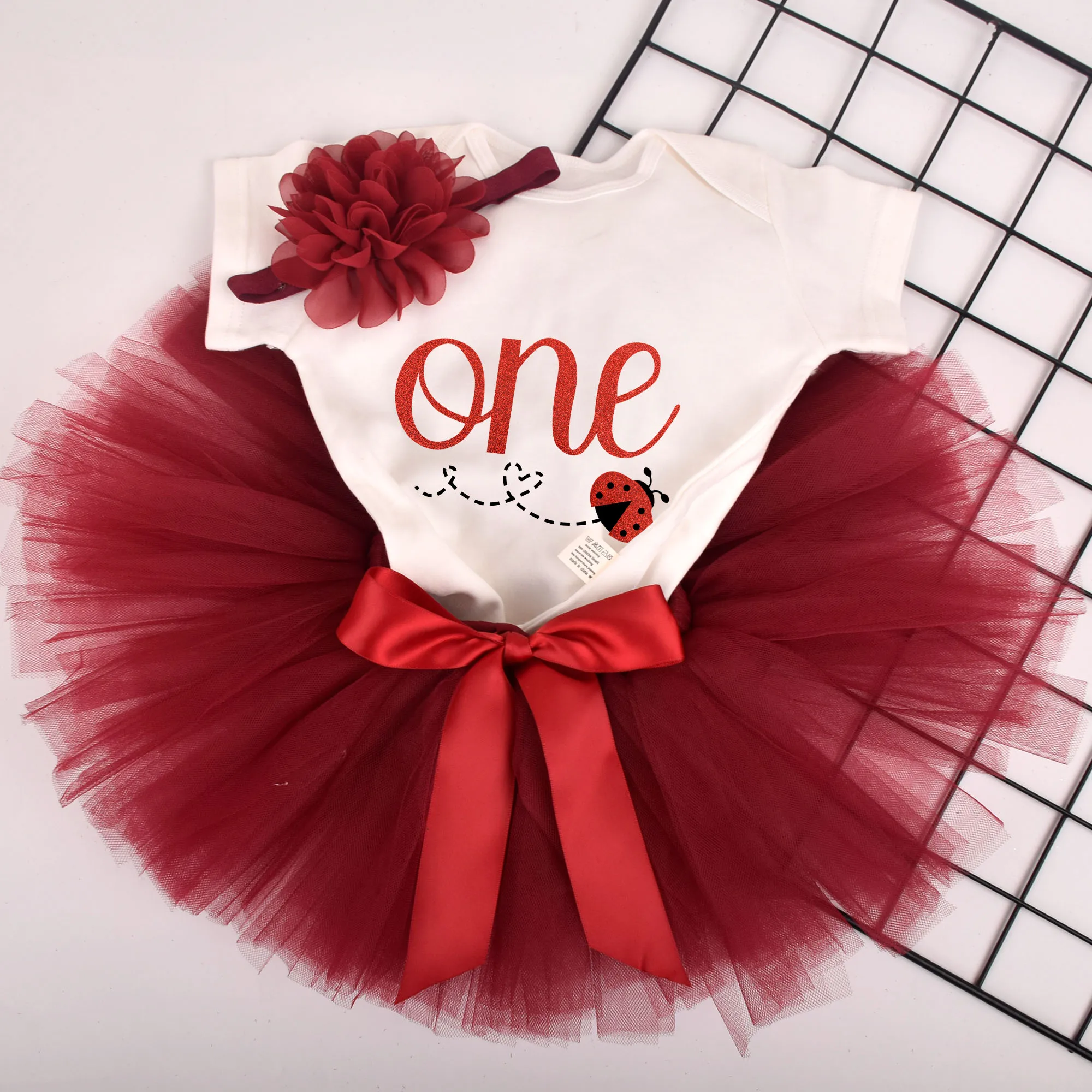 Платье для маленьких девочек Ladbug Платье-пачка для дня рожденья наряд 1st на день рождения вечерние костюмы для малышей; Реквизит для фотографий, многоярусная юбка винно-красного цвета, комплект одежды на возраст от 0 до 24 месяцев