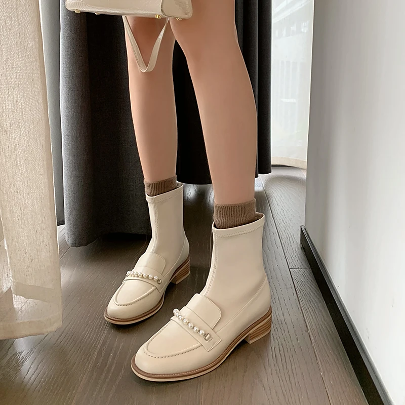 

2021 autumn and winter new sweet pearl chain stovepipe stretch boots low heel ankle boots