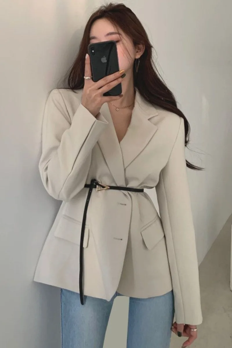 

2021 Spring Single-breasted Belted Long Sleeve Suit Coat for Women Office Lady Short Suit Soild Color Blazer Women