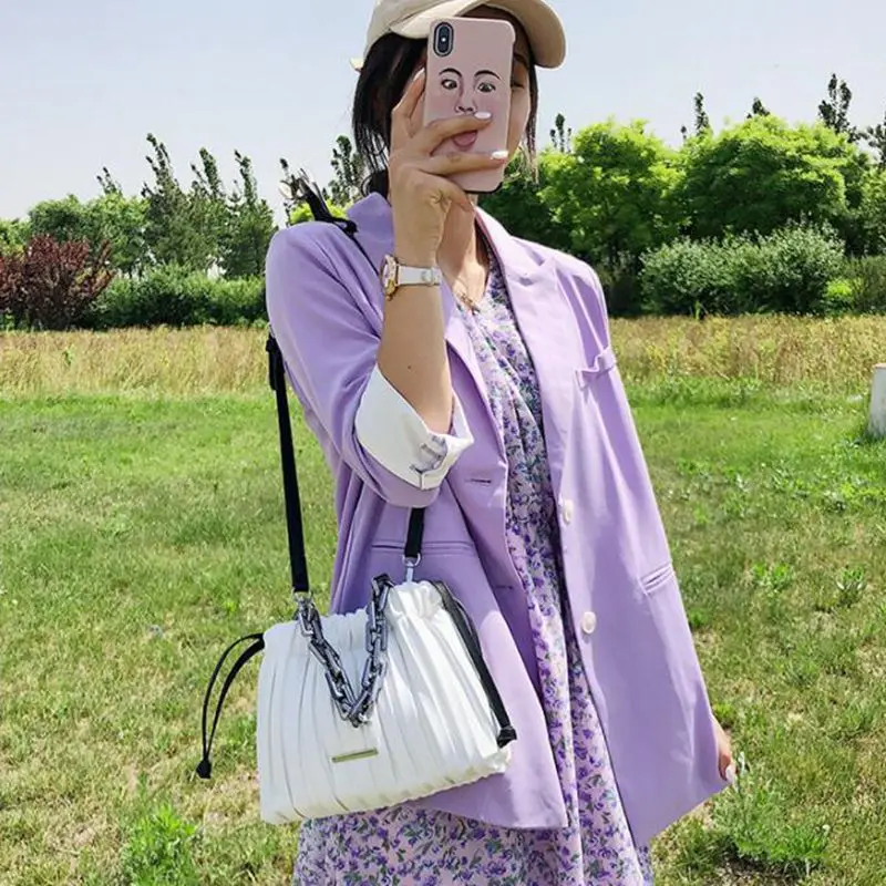 

Metal Chain Small PU Leather Drawstring Bucket Bag Crossbody Bags For Women 2021 Folds Design Shoulder Handbags Cross Body Bag