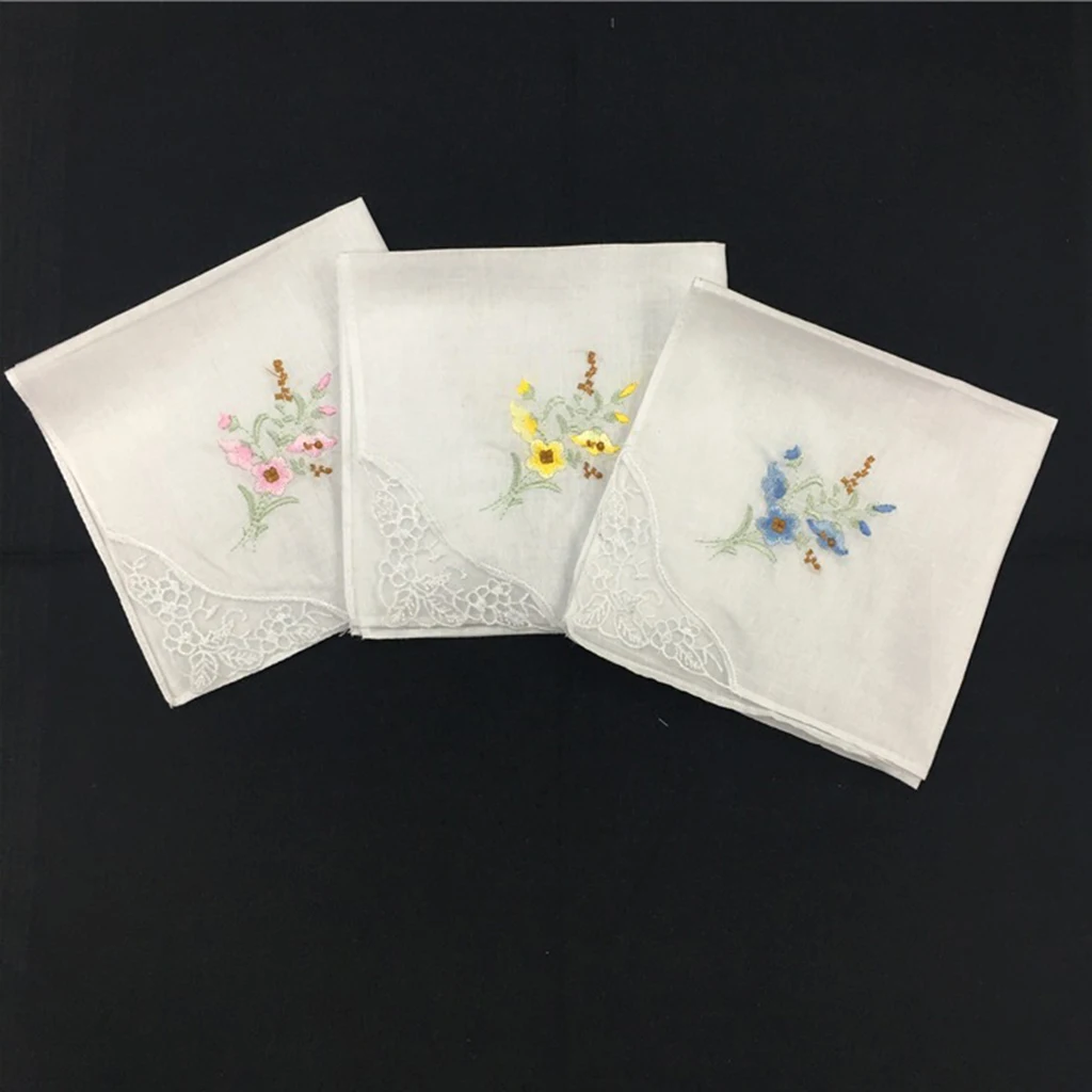 

Pauqet of 12 Handkerchiefs in Soft Cotton for Floral Motifs