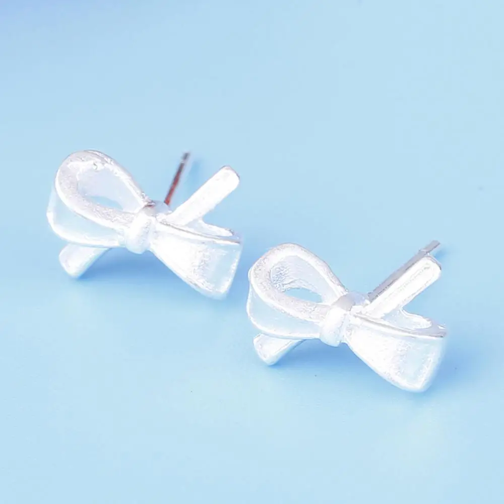 Неаллергические милые маленькие серьги для пирсинга против аллергии мини Лебедь