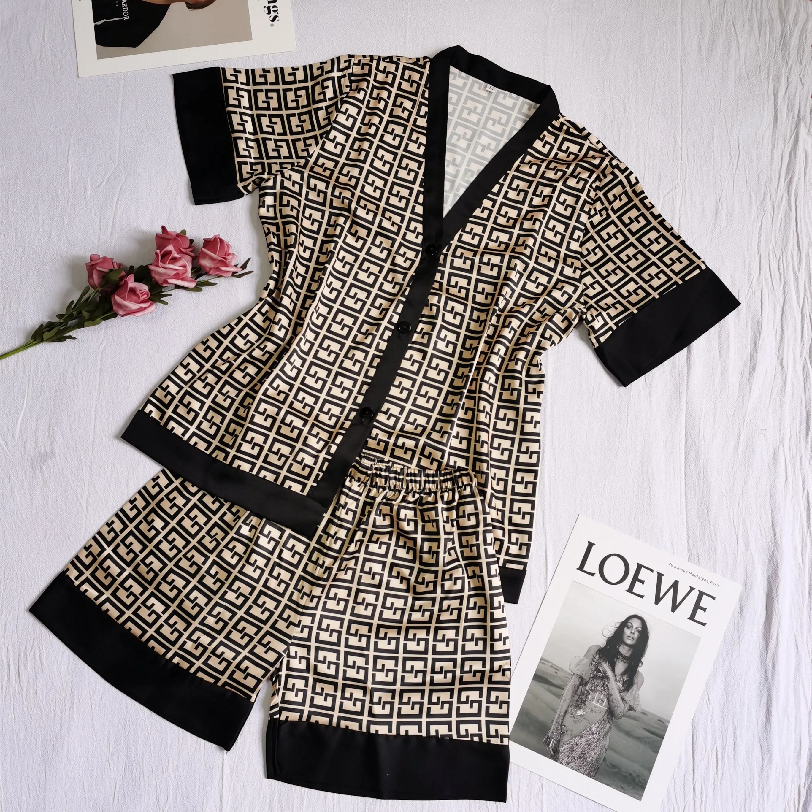

New Women's Pajamas Set Luxury Style Fashion Cross Letters Print Short Sleeve Sleepwear Silk Like Leisure Home Clothes Nightwear