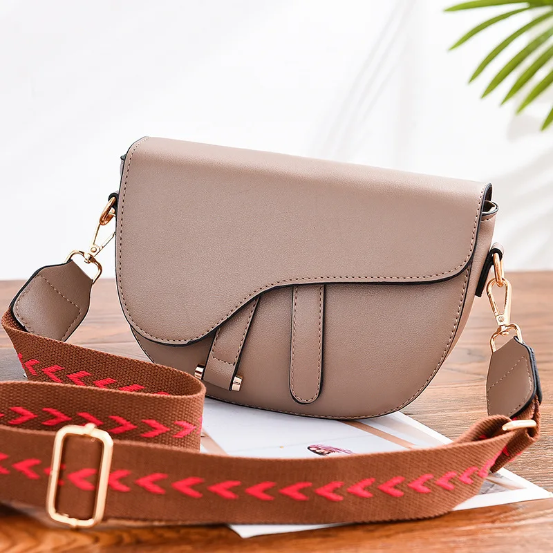 

2021 New Women's Leisure Saddle Bag Pu Solid Color Diagonal Bag for Female Fashion Easy Matching Crossbody Purse Ladies Handbags