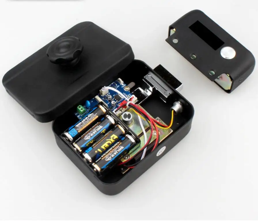 

not waterproof 125KHZ Fingerprint reader remote controls outdoor gate door castle electric drop bolt lock (no battery included)