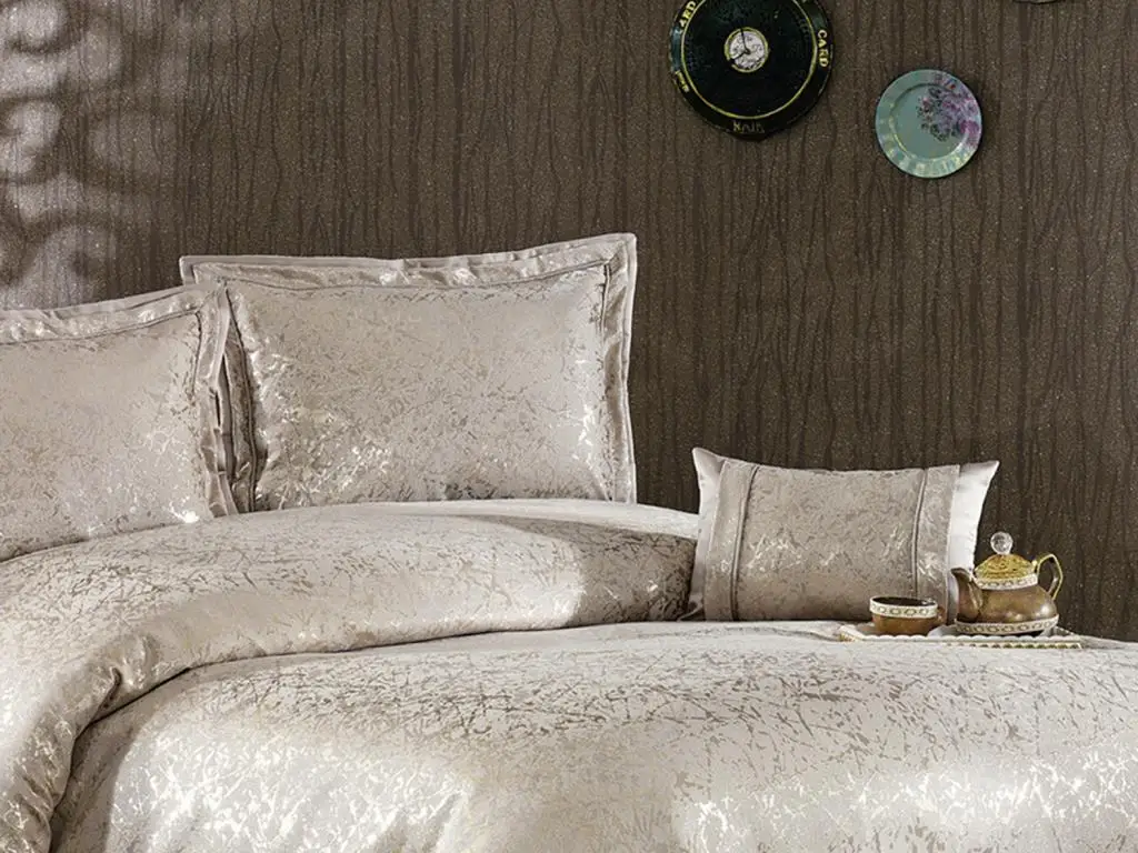 

Viola Double Bed Cover Set Mink