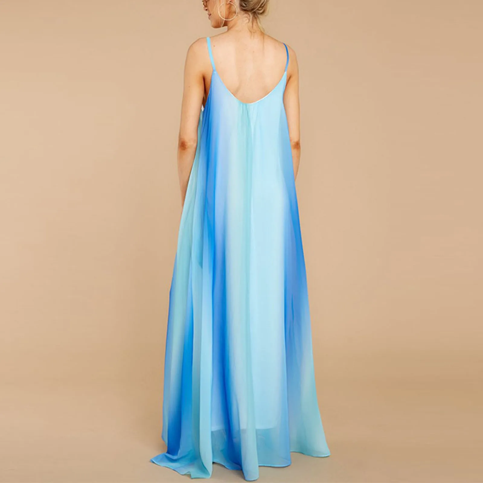 Женское пляжное платье на тонких бретельках повседневное свободное с градиентом