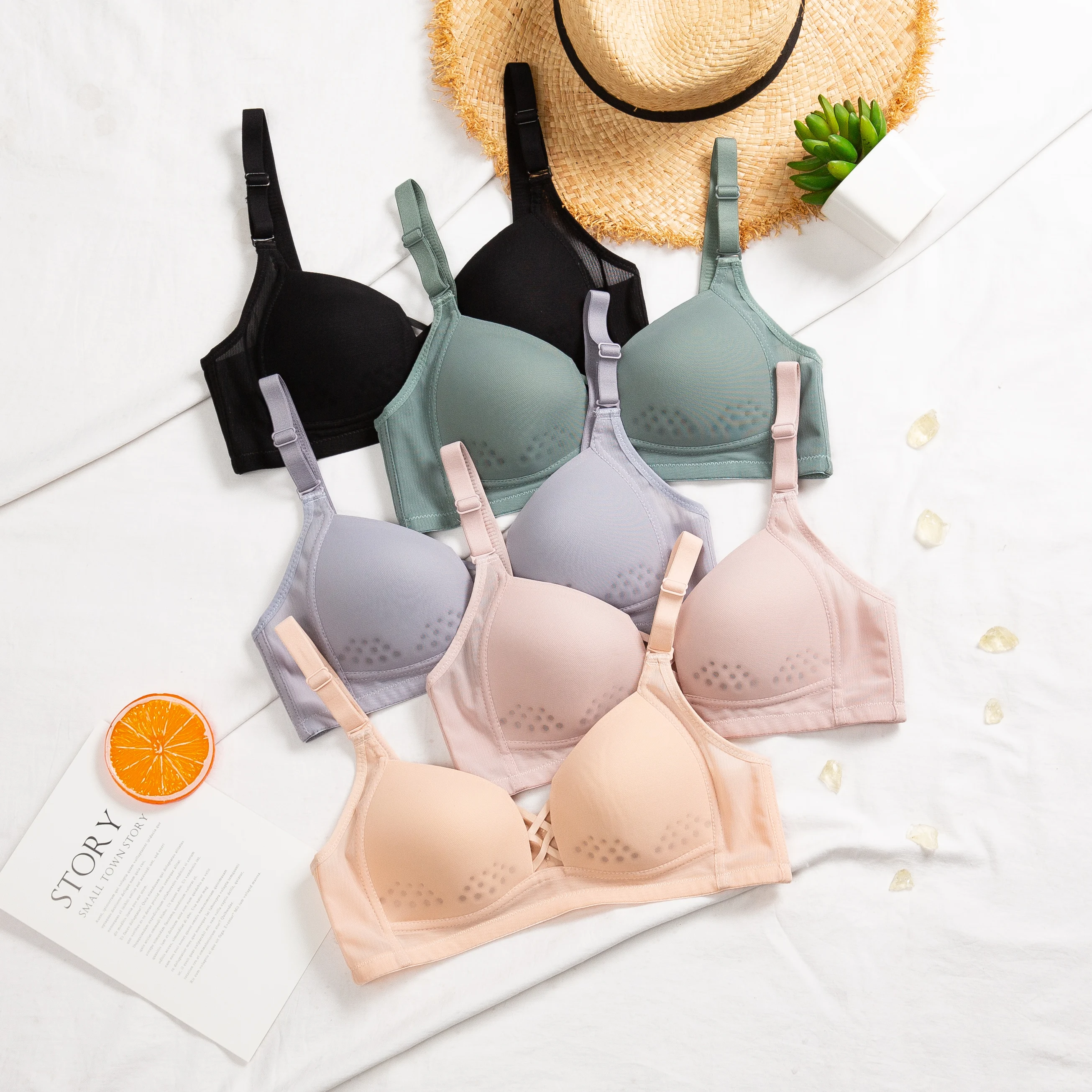 

Lingerie women's thin style bra no rims to gather breathable movement to close pair of lacteal seamless adjustment bra
