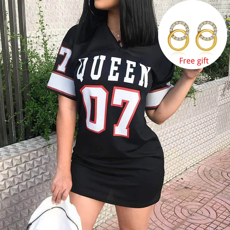 Платье-футболка женское летнее с V-образным вырезом и коротким рукавом буквенным