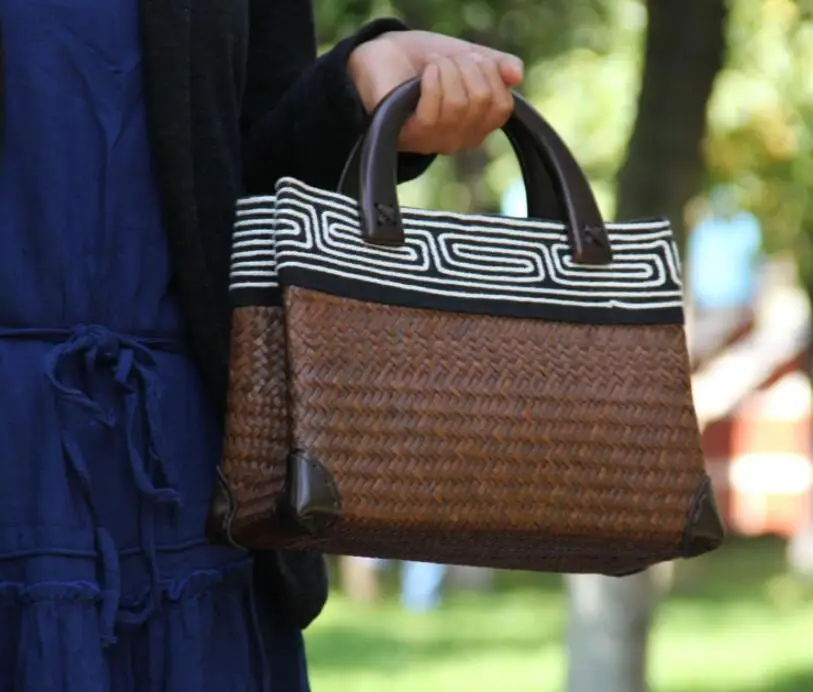 

Leisure vacation beach bag Retro handbag cosmetic bag