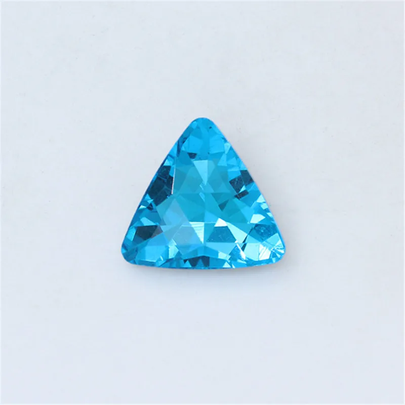 Lake blue 8mm 10 шт. треугольные хрустальные 3D Подвески для ногтей Белые AB Стразы с серебряным острым дном голографическое искусство ногтей украшение маникюр - Цвет: Lake blue 8mm