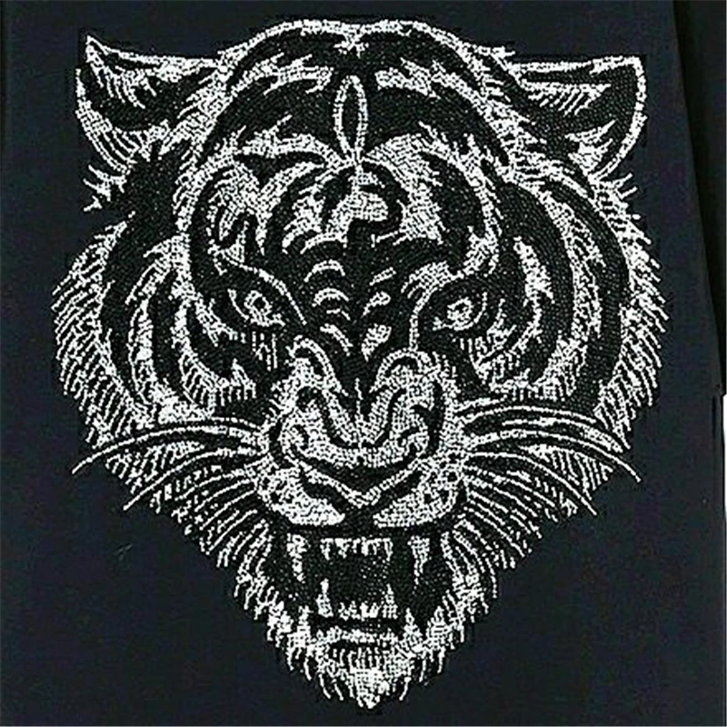 

Popular Diamond Domineering Tiger Pattern Short-Sleeved Pullover Slim Personality Luxury Men's T-Shirt Sweater Knitting