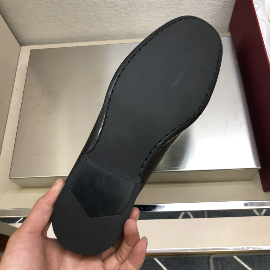 

Eye-catching Loafer Summer Mens Comfortable Flats Leather Casual Dress shoes Designer Black Original Cowhide Casual Shoes