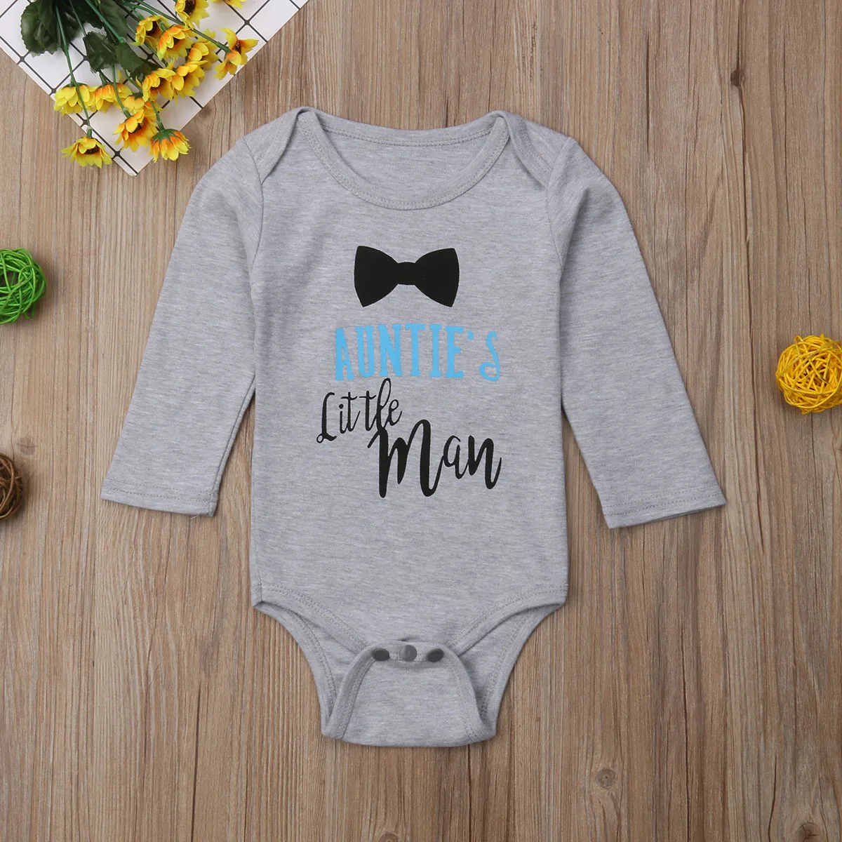 

Baby Romper, Letter & Bow Patterns Long Sleeve Round Neck Outfit, Button Closure Jumpsuit, 3-24 Months