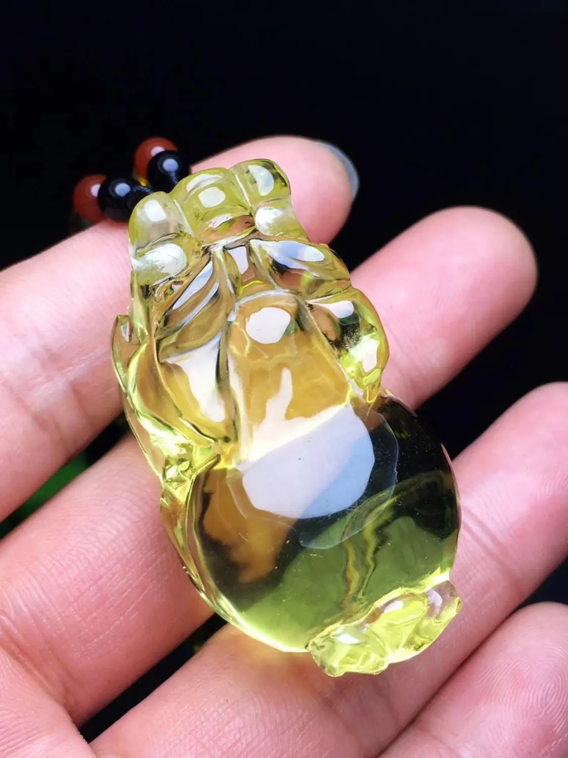 Günstig Natürliche Gelbe Citrin Quarz 48x28x22mm Kristall Anhänger Edelstein Frauen Pi Xiu Wohlhabenden Stein Mode Halskette AAAAA