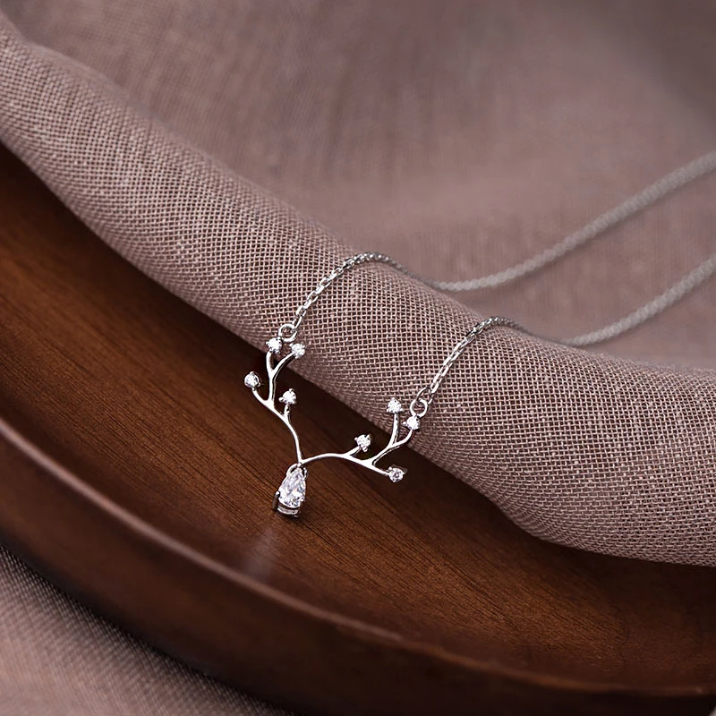 Ожерелье-чокер с оленями женское выразительный дизайн Элегантная Модная