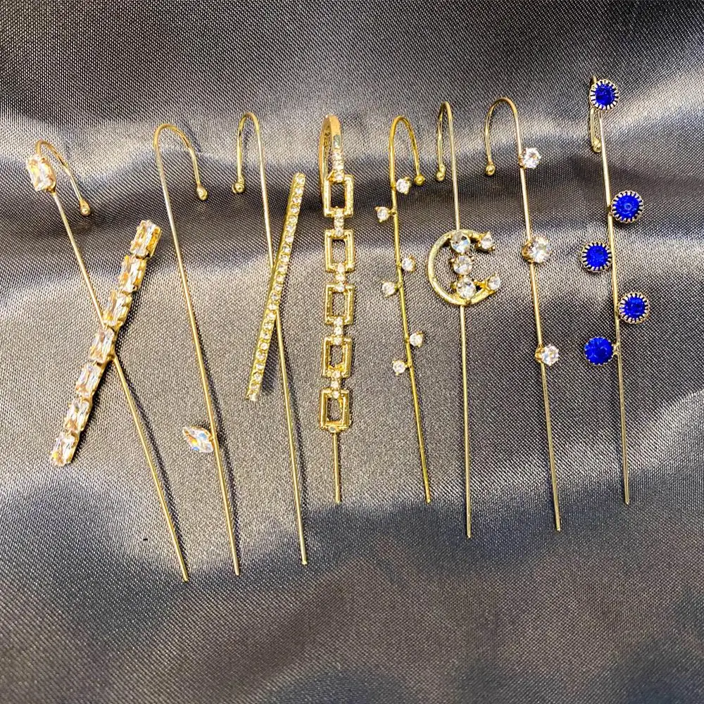 

Ear Wrap Crawler Hook Earrings for Women Girls Fashion Unique Party Cuff Earring Rhinestone Ear Piercing Body Jewelry (1 PCS)