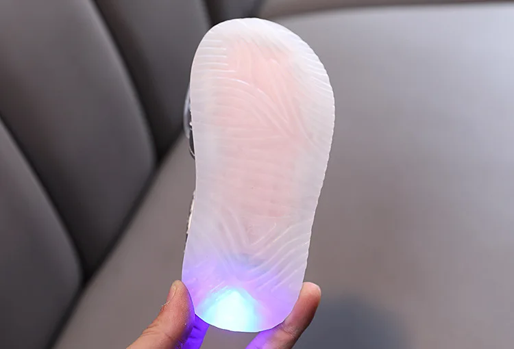 

Girls' Sandals 2021 New Soft Soled Princess Shoes for Little Girls Summer Toddler Kids Baotou Shoes with Lumious Light