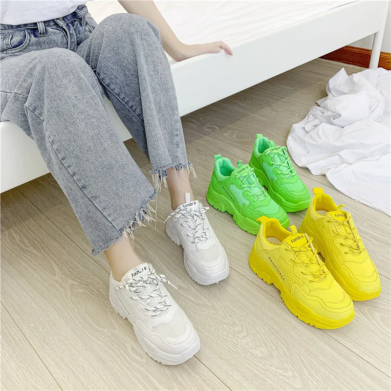 Удобная обувь на платформе; женская повседневная обувь; белые кроссовки на шнуровке; женская Вулканизированная обувь; Осенняя женская обувь из искусственной кожи на плоской подошве