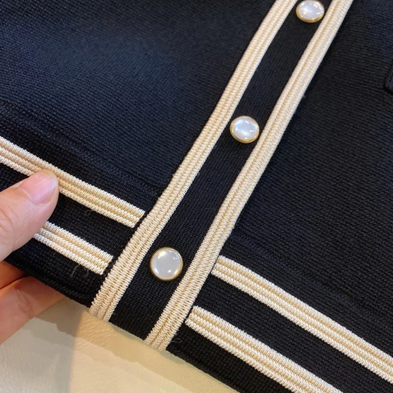 

Women Dresses Summer 2021 Knitted Elegant Pearl Button Design Ladies Preppy Style Dresse Peter Pan Collar Female Mini Dress