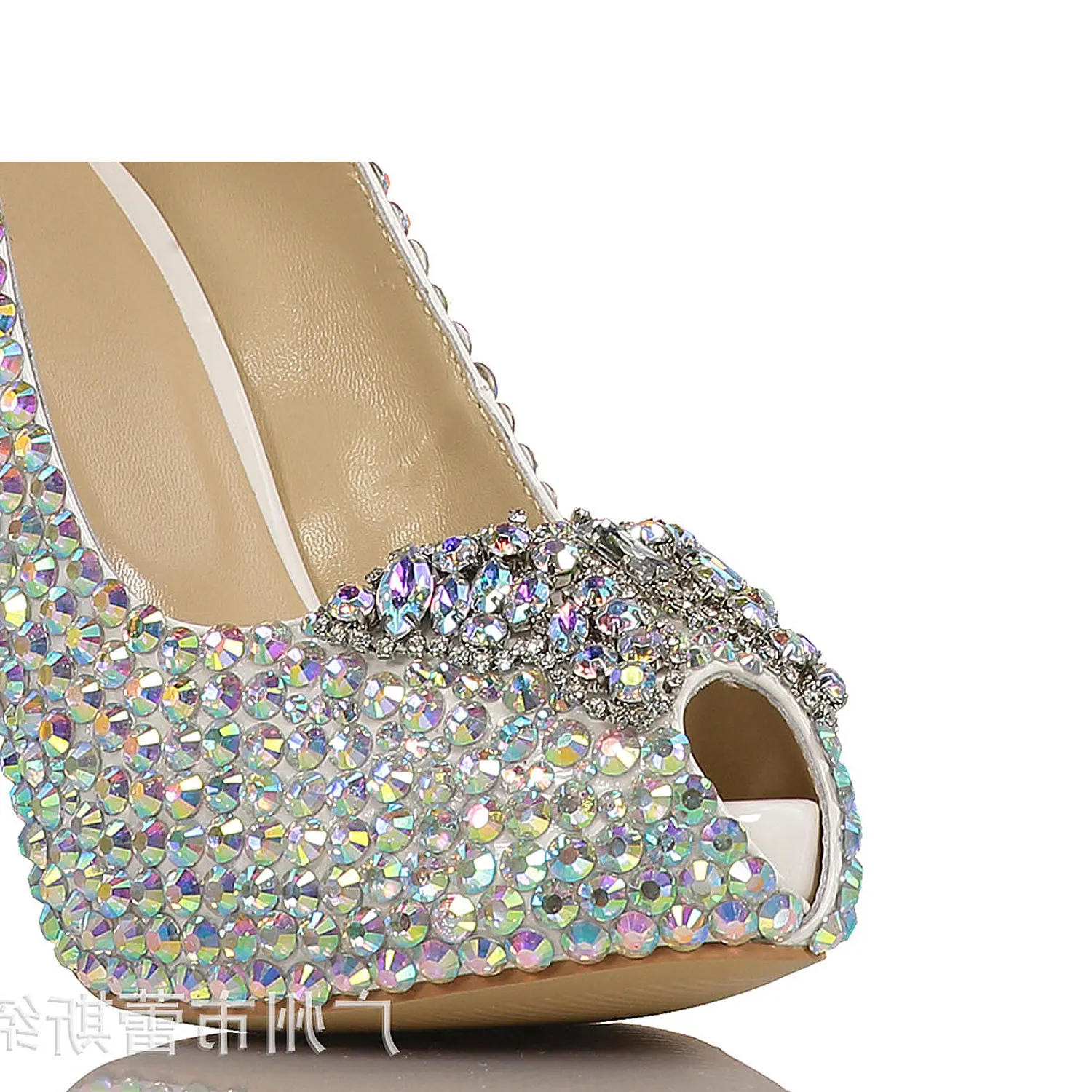 

bow drill buckle small fish mouth color diamond single shoes fashion banquet wedding sexy high-heeled bride wedding shoes.