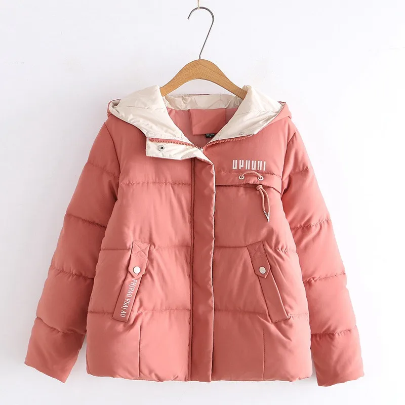 Зимняя короткая парка размера плюс Женская Корейская свободная Толстая ватная