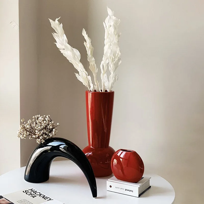 

Modern and simple black Ox horn vase ornaments Nordic home desktop decoration flower arrangement vase creative ceramic crafts
