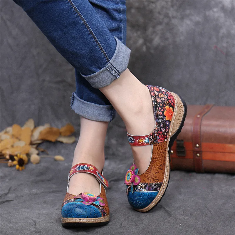 

SOCOFY Womens Retro Style Splicing Floral Printing Leather Flat Shoes Hook Loop Round Toe Ladies Casual Outdoor Sandals 2020