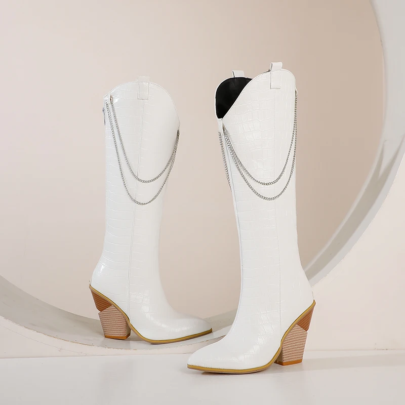 Женские ковбойские сапоги на танкетке sgesвье зима 2020 белые черные высоком каблуке