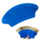 1 шт. Игральных Карт Подставка настольные игры ребенок может спокойно играть Творческий Покер сиденье организует Руки Ленивый вентилятор Форма гаджет держатель игральных карт