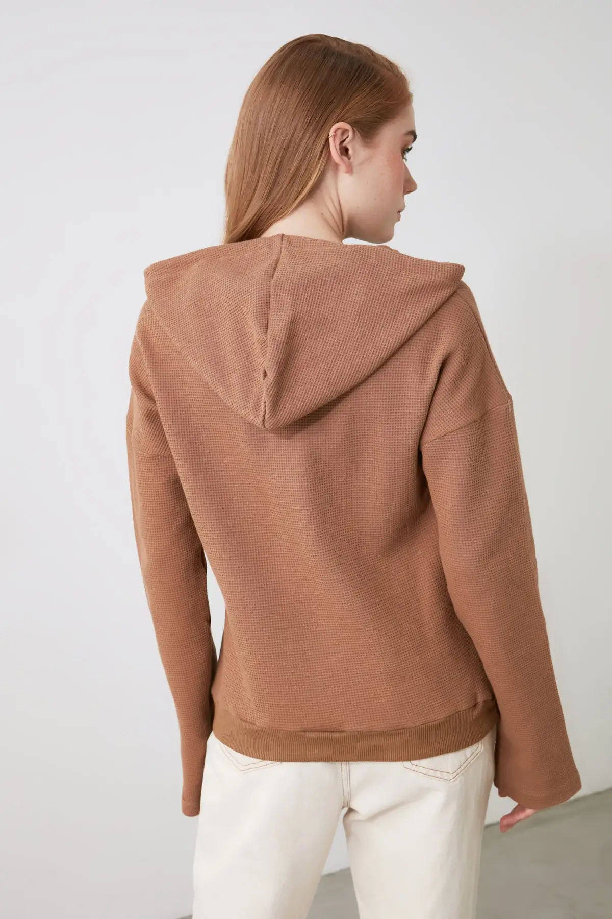 

Trendyol Hooded Knitted Sweatshirt TWOAW21SW1615