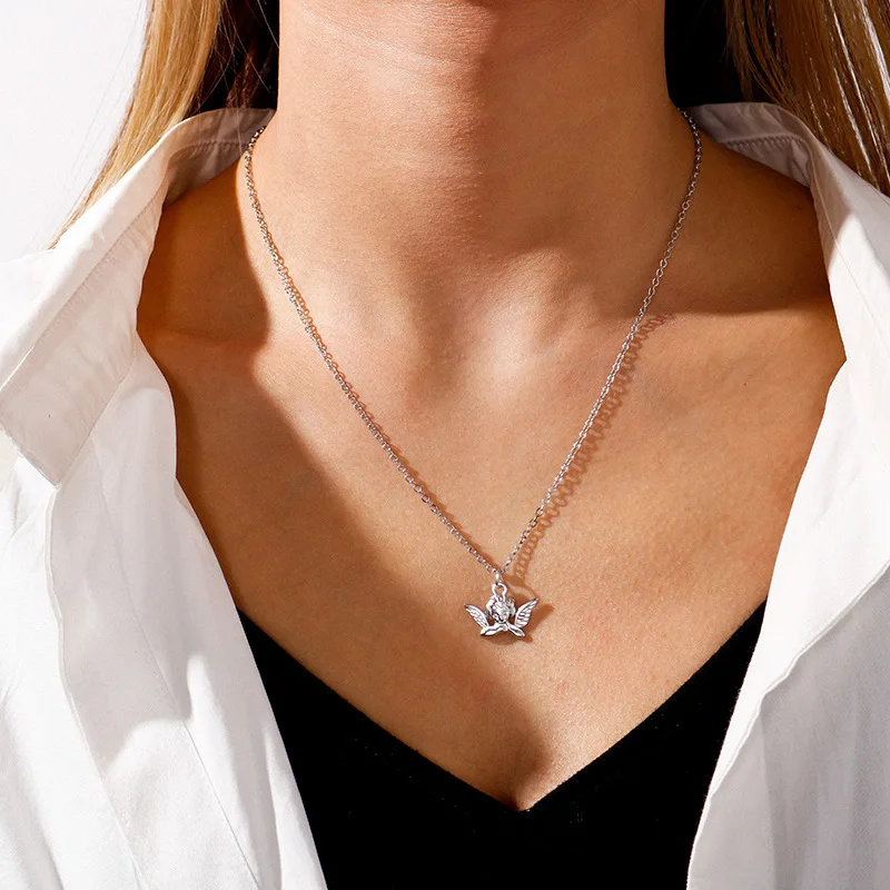 

Ожерелье с подвеской в виде крыльев Ангела