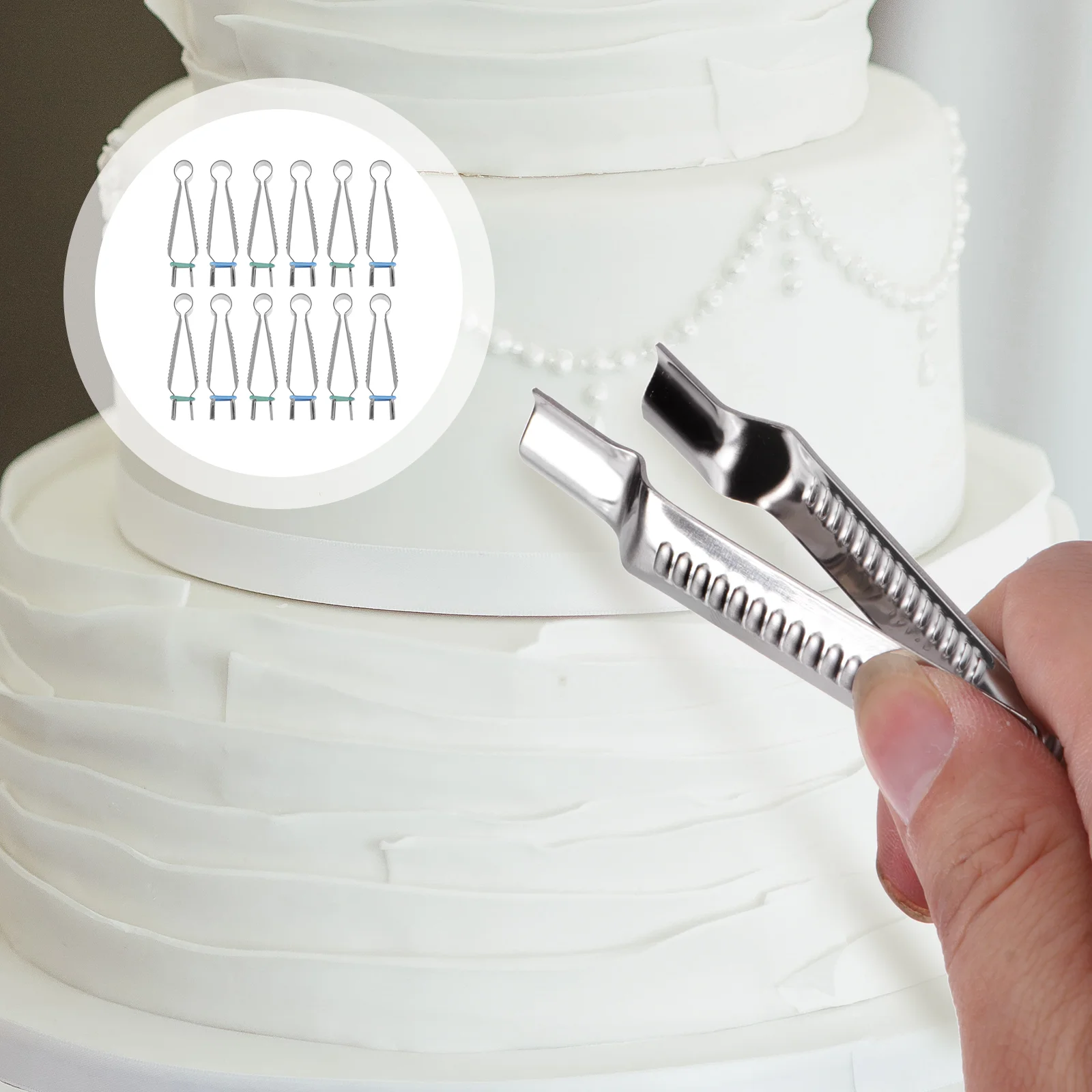

12pcs Stainless Steel Cake Lace Clips DIY Biscuit ​Cutter Fondant Decorating Tools (Random Pattern)