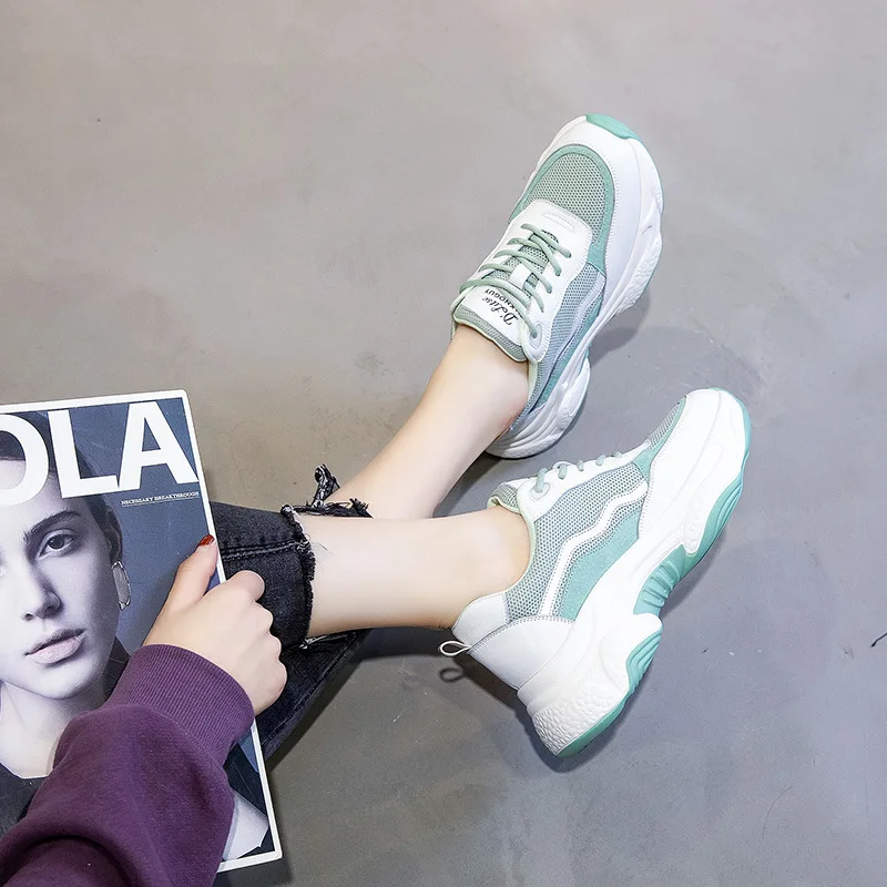 2020 белые модные женские кроссовки на платформе кожаные повседневные высокие