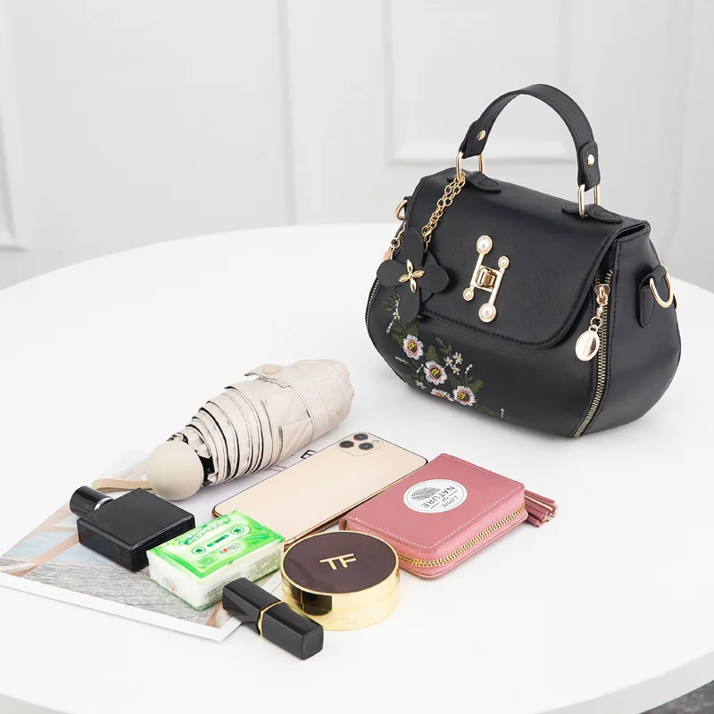 

Fashion Embroidery Female Bags 2021 New Handbags Small Bag Sweet Lady Shoulder Bag High Quality PU Leather Messenger Bag