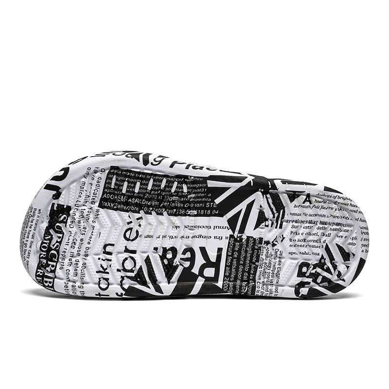 2021 New Fashion Sandals Men Clogs Slippers Soft Bottom Beach Sandals Men Clog Sandals Comfortable Breathable Ankle-Wrap EVA