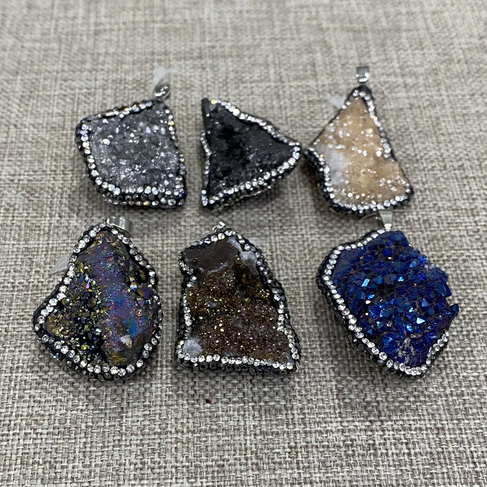 

Irregular Crystal Inlaid with Diamonds, Exquisite Crystal Pendant, DIY Jewelry Making, Necklace and Bracelet, Size 20x35-25x45mm