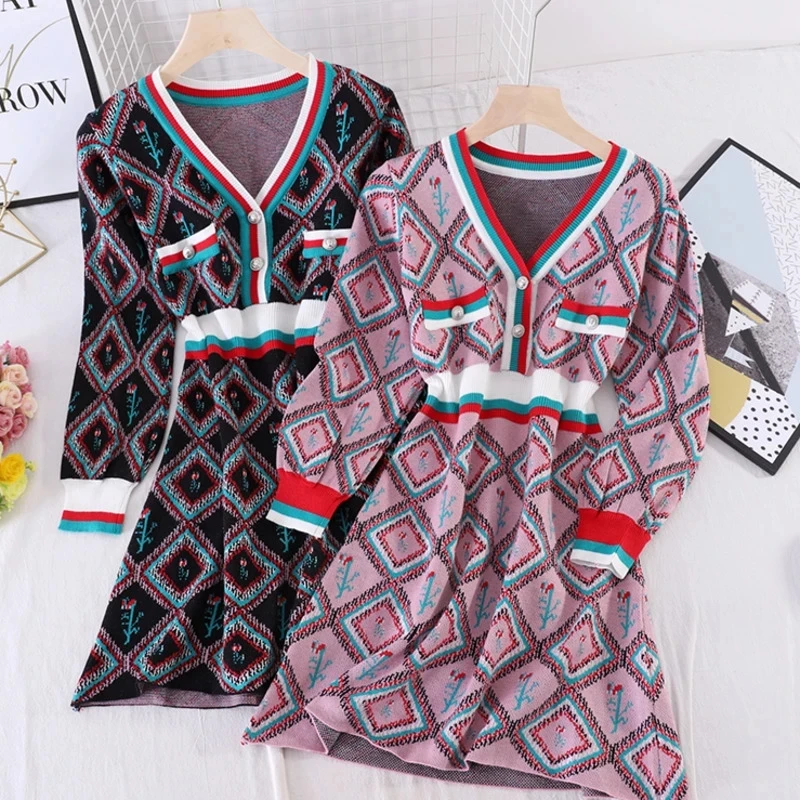 Женское винтажное трикотажное платье свитер трапеция с V образным вырезом