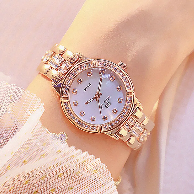 Часы наручные женские кварцевые под розовое золото с браслетом из нержавеющей