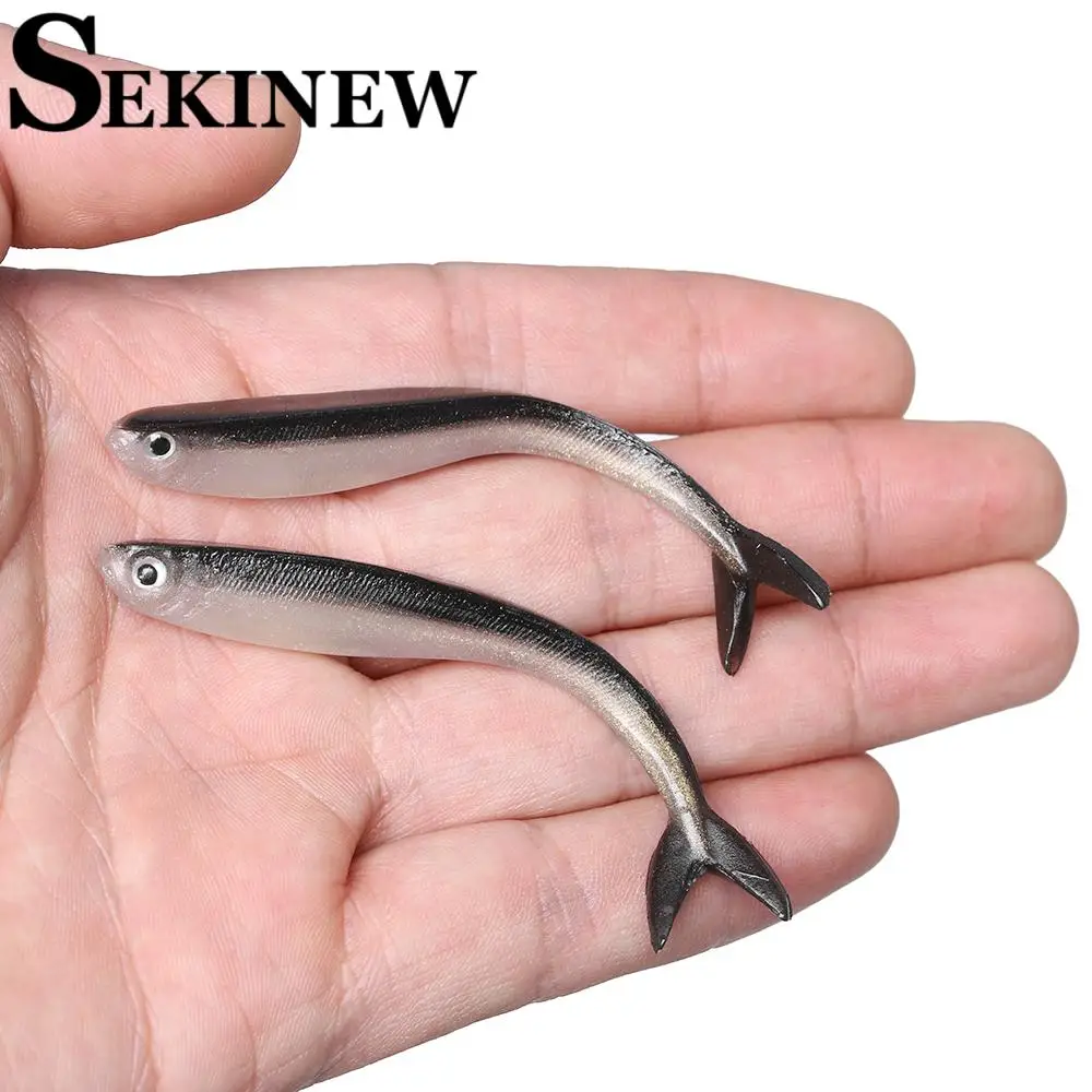 

100PCS 8cm/2g Silver Holographic Foil Micro Glitters Soft Lure 3D Eyes Jig Head Worms Maggot Fishing Bait for Perch Pike Trout